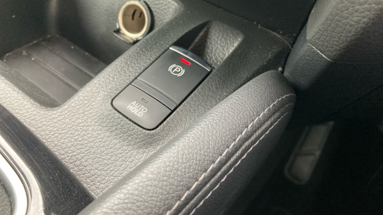 Nissan Qashqai 1.3 DiG-T 160 Acenta Premium 5dr Petrol Hatchback